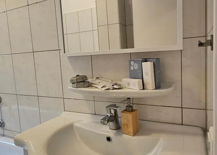 Apartamento Center Comfort - Cozy, Fully Equipped 3-room Near Main Station Wuppertal