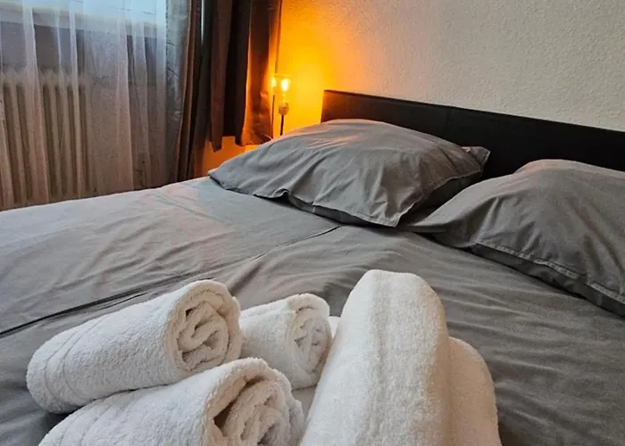 Center Comfort - Cozy, Fully Equipped 3-room Near Main Station * 伍珀塔尔