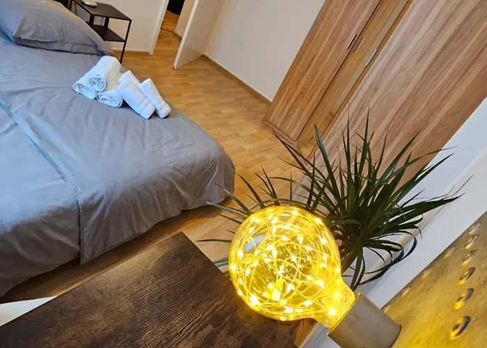 Center Comfort - Cozy, Fully Equipped 3-room Near Main Station 伍珀塔尔