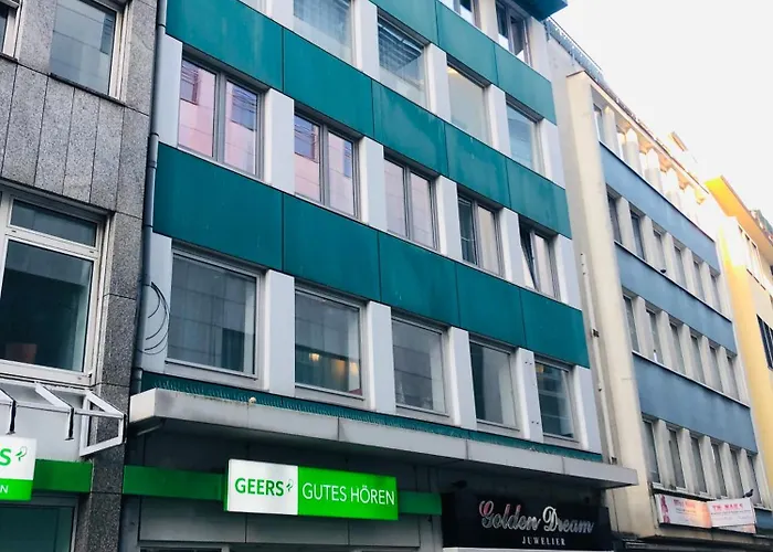 Center Comfort - Cozy, Fully Equipped 3-room Near Main Station 伍珀塔尔